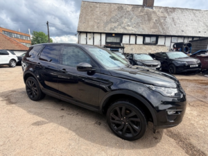 2016 Land Rover Discovery Sport Td4 Hse in Black — image 4