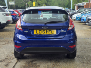 2016 Ford Fiesta 1.0 T Ecoboost Zetec in Blue — image 5