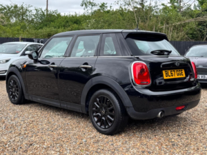 2017 MINI Hatch 1.5 Cooper Euro 6 (s/s) 5dr in Black — image 2