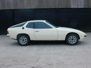 1976 Porsche 924 Ref 8672 - Nec Car Show 2025 - Porsche 924 2.0 Coupe Lhd - Launch Car – Just 13k Miles (21k Kms`s) in White — image 3