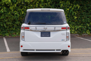 2010 Nissan Elgrand 2.5 Rider 5dr 8 Seats in White — image 6