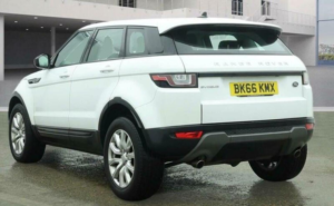 2016 Land Rover Range Rover Evoque 2.0 Td4 Se Tech Auto 4WD Euro 6 (s/s) 5dr in White — image 2