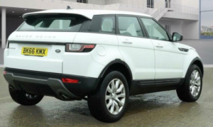 2016 Land Rover Range Rover Evoque 2.0 Td4 Se Tech Auto 4WD Euro 6 (s/s) 5dr in White — image 3