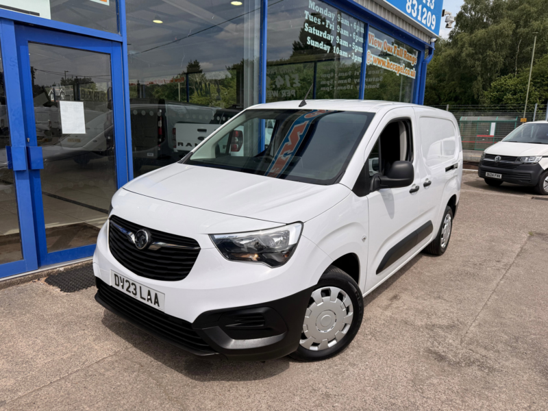 2023 Vauxhall Combo 1.5 Turbo D 2300 Prime Panel Van 6dr Diesel Manual L2 H1 Euro 6 100 Ps in White — image 1