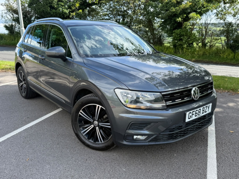 2018 Volkswagen Tiguan 2.0 Tdi Se Navigation in Grey — image 1