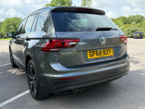 2018 Volkswagen Tiguan 2.0 Tdi Se Navigation in Grey — image 2