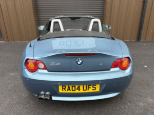 2004 BMW Z4 3.0 Z4 3.0i Se Roadster in Blue — image 4