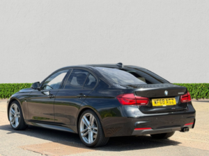 2018 BMW 3 Series 2.0 320i M Sport Shadow Edition Saloon 4dr Petrol Auto Euro 6 (s/s) (184 Ps) in Black — image 6