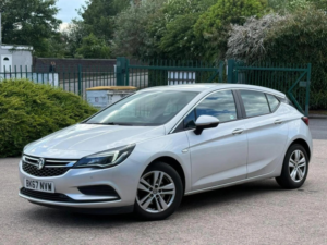 2017 Vauxhall Astra 1.6 Cdti Ecoflex Tech Line Euro 6 (s/s) 5dr in Silver — image 2