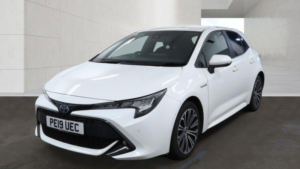 2019 Toyota Corolla 1.8 Vvt-H Design CVT Euro 6 (s/s) 5dr in White — image 2