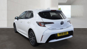 2019 Toyota Corolla 1.8 Vvt-H Design CVT Euro 6 (s/s) 5dr in White — image 3