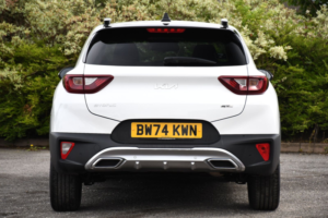 2025 Kia Stonic 1.0 T-Gdi Mhev Gt-Line S SUV 5dr Petrol Hybrid Dct Euro 6 (s/s) (98 Bhp) in White — image 6