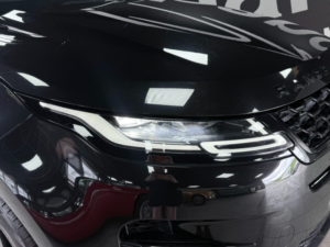 2020 Land Rover Range Rover Evoque 2.0 D180 Mhev R-Dynamic Se Auto 4WD Euro 6 (s/s) 5dr in Black — image 6