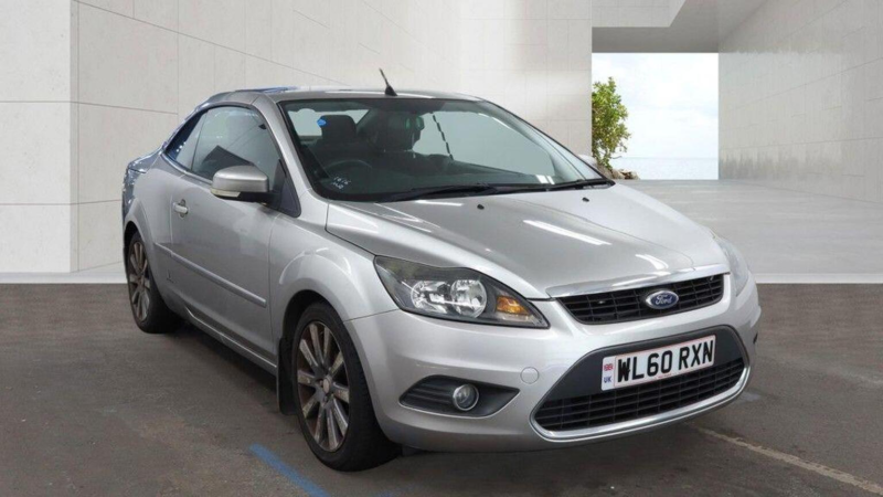 2010 Ford Focus Cc 2.0 Cc-2 2dr in Silver — image 1