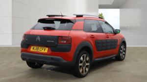 2018 Citroen C4 Cactus 1.6 Bluehdi Flair in Red — image 4