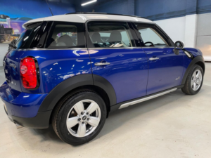 2015 MINI Countryman 1.6 Cooper D All4 Euro 6 (s/s) 5dr in Blue — image 5