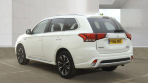 2017 Mitsubishi Outlander 2.0h 12kwh 4h CVT 4WD Euro 6 (s/s) 5dr in White — image 3
