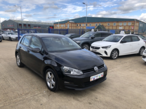 2015 Volkswagen Golf 1.6 Tdi Bluemotion Tech Match in Black — image 2
