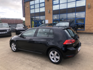 2015 Volkswagen Golf 1.6 Tdi Bluemotion Tech Match in Black — image 6