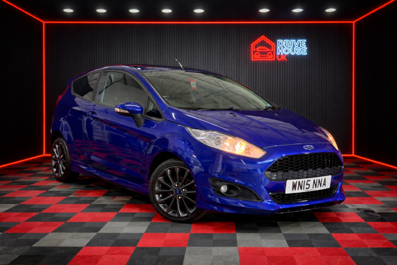 2015 Ford Fiesta 1.0 T Ecoboost Zetec S in Blue — image 1