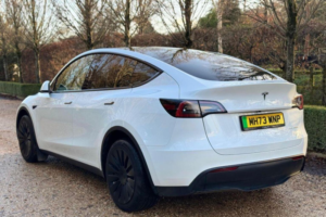 2024 Tesla Model Y (dual Motor) Long Range Auto 4wde 5dr in White — image 4