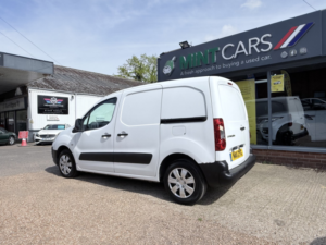 2011 Citroen Berlingo 1.6 Hdi 625 Lx in White — image 5