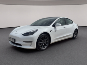 2021 Tesla Model 3 (dual Motor) Long Range in White — image 3