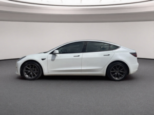 2021 Tesla Model 3 (dual Motor) Long Range in White — image 4