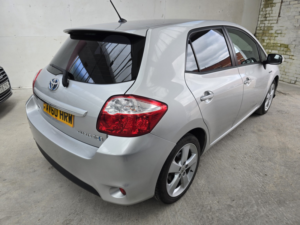 2010 Toyota Auris 1.8 Vvt-H T Spirit in Silver — image 4