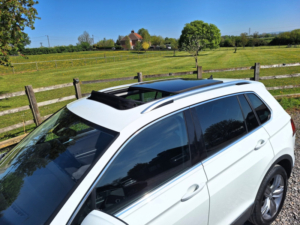2017 Volkswagen Tiguan 2.0 Tdi Bluemotion Tech Sel in White — image 4