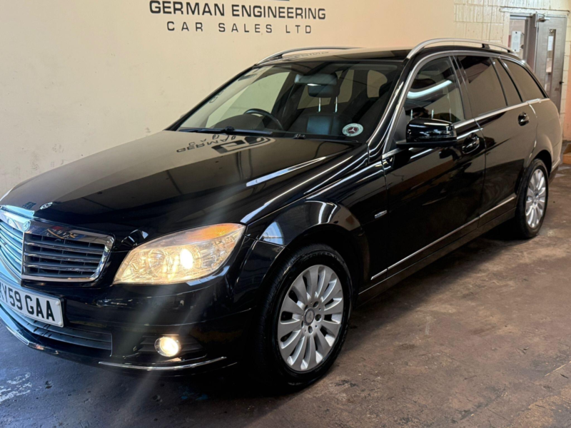 2009 Mercedes-Benz C Class 2.1 C220 Cdi Blueefficiency Elegance Auto Euro 5 5dr in Black — image 1