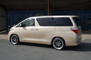 2008 Toyota Alphard 3.5 L Package Hks Supercharger in Gold — image 4