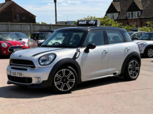 2015 MINI Countryman 2.0 Cooper Sd Euro 6 (s/s) 5dr in Silver — image 2