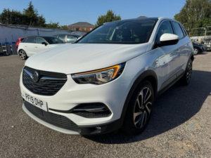 2019 Vauxhall Grandland X 1.2 Turbo Elite Nav Auto Euro 6 (s/s) 5dr in White — image 2