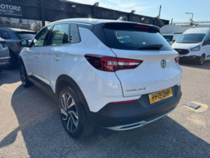 2019 Vauxhall Grandland X 1.2 Turbo Elite Nav Auto Euro 6 (s/s) 5dr in White — image 6