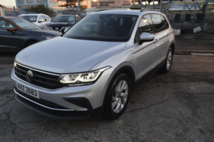 2022 Volkswagen Tiguan 1.4 Tsi 13kwh Life in Silver — image 3