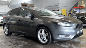 2017 Ford Focus 1.0 T Ecoboost Titanium Grey 5dr 1 Keeper+satnav+12 Stamps in Grey — image 4