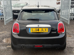 2014 MINI Hatch 1.5 Cooper Auto Euro 6 (s/s) 3dr in Black — image 6