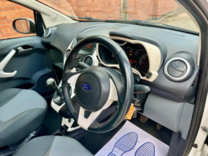 2012 Ford Ka 1.2 Zetec Euro 5 (s/s) 3dr in White — image 4
