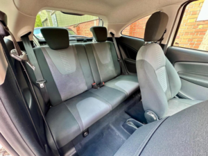 2012 Ford Ka 1.2 Zetec Euro 5 (s/s) 3dr in White — image 5