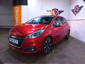2019 Peugeot 208 1.2 Puretech Tech Edition in Red — image 4