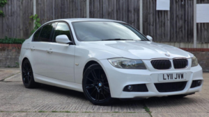 2011 BMW 3 Series 2.0 318i Sport Plus Edition Euro 5 (s/s) 4dr in White — image 2