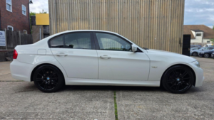 2011 BMW 3 Series 2.0 318i Sport Plus Edition Euro 5 (s/s) 4dr in White — image 5