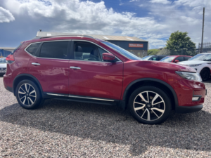2019 Nissan X-Trail 1.7 Dci Tekna in Red — image 5