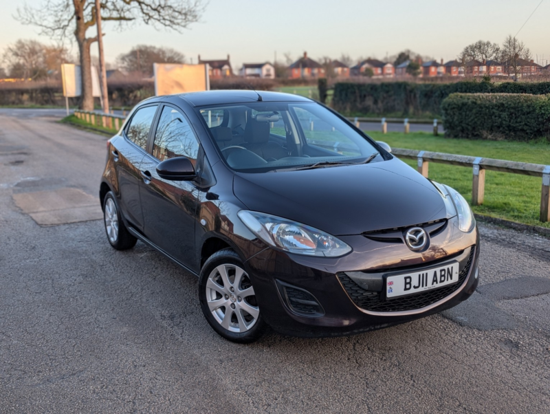 2011 Mazda Mazda2 1.5 Ts2 in Red — image 1