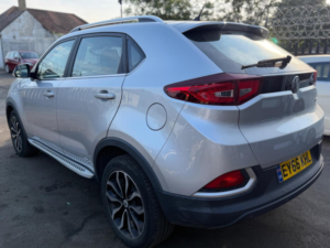 2017 MG Gs 1.5 Tgi Exclusive Dct Euro 6 (s/s) 5dr in Silver — image 3