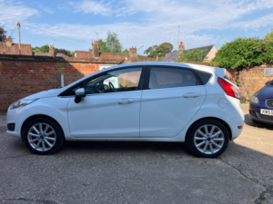 2016 Ford Fiesta 1.0 T Ecoboost Titanium in White — image 4