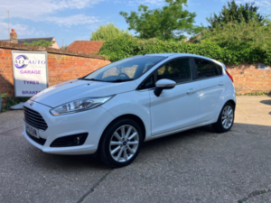 2016 Ford Fiesta 1.0 T Ecoboost Titanium in White — image 6