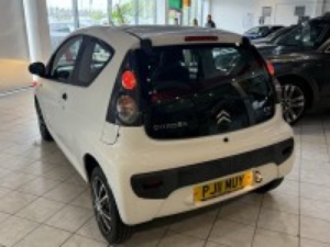 2011 Citroen C1 1.0 I Vtr in White — image 5