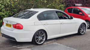 2010 BMW 3 Series 2.0 320d Sport Plus Edition in White — image 4